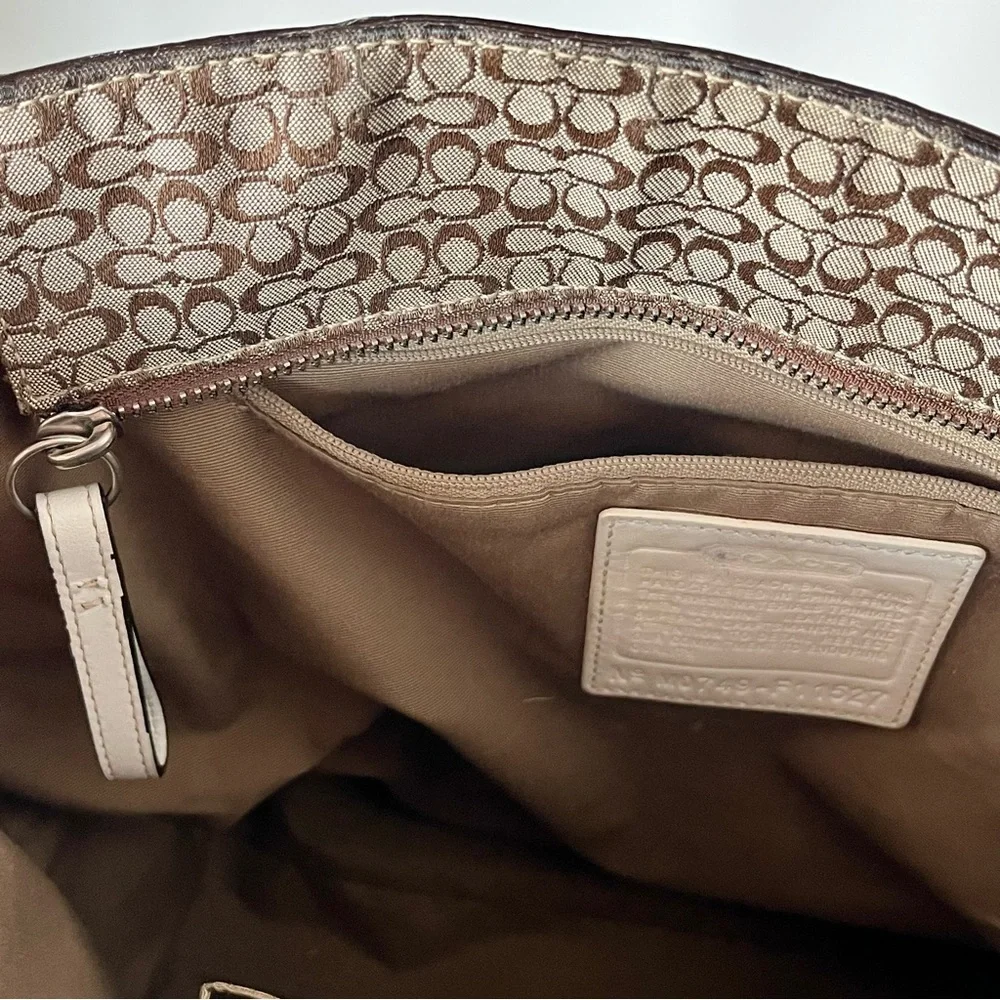 Coach Signature Gallery Tote F11526 Khaki Jacquard White Leather Trim Y2K - Picture 9 of 15